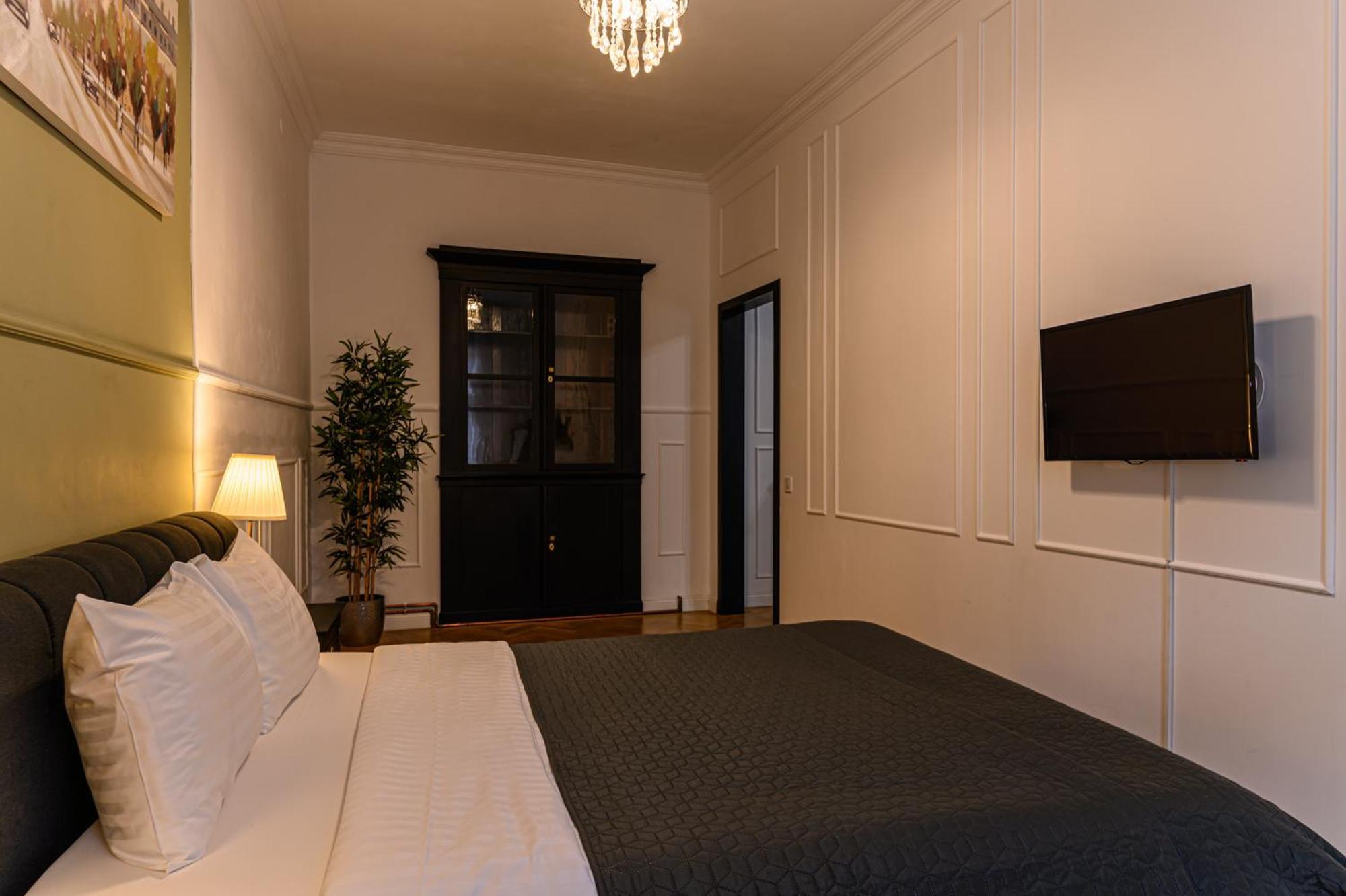 Colins Place Braszów Zewnętrze zdjęcie
